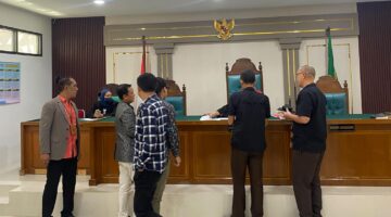 Suasana persidangan praperadilan di PN Palembang, Senin (3/8/2026)
