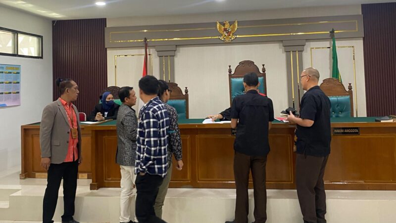 Suasana persidangan praperadilan di PN Palembang, Senin (3/8/2026)