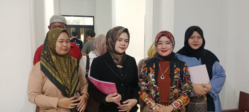 Tim kuasa hukum korban dari LBH Bima Sakti Palembang, Dr. Conie Pania Putri, SH.MH.didampingi Indah Permatasari, SH.saat ditemui di PN Palembang, Senin (3/8/2026)