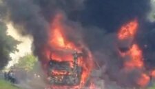 Bus ALS yang terbakar di Jalan Lintas Sumatera beberapa waktu lalu.