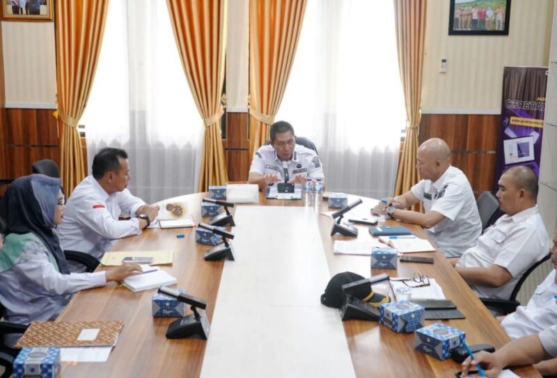fhoto : walikota pagar alam ludi oliansyah pimpin rapat penataan pasar terminal nendagung