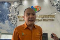 Caption: Kepala BPS Sumsel, Moh Wahyu Yulianto saat diwawancarai langsung usai rilis, Rabu (5/8/2026). Foto: Tia