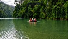 Tim SAR Gabungan cari korban di Sungai Selabung. Foto: Basarnas Palembang.