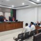 Saat kedua terdakwa dihadirkan diruang sidang di PN Tipikor Palembang, Kamis (6/8/2026)