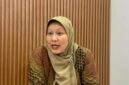 Manajer Humas Rumah Sakit Pusri, Diah Dwi Anugrah saat diwawancarai langsung, Jumat (7/8/2026). Foto: Tia