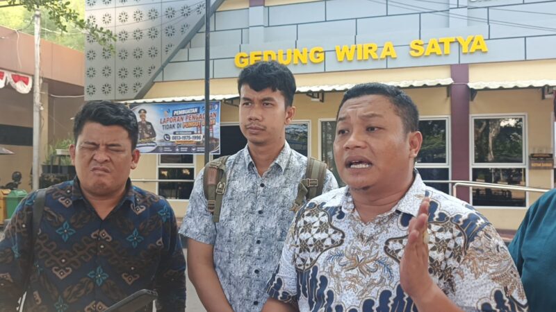 Korban datang didampingi tim kuasa hukum dari MJP & Partners, yakni Dr M. Jasmadi Pasmeindra SHI MH, Desmon Simanjuntak SH, dan Alan Pranjaya SH.