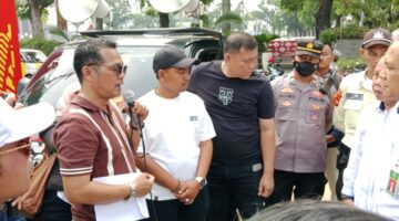 Saat SIRA-PST Gelar Aksi di PN Palembang, Massa Disambut Langsung Juru Bicara PN Palembang, Senin (10/8/2026).