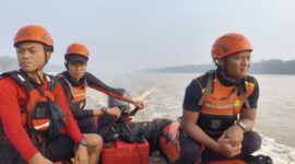 Tim SAR Gabungan saat cari korban di Muara Lalan. Foto: Basarnas Palembang.