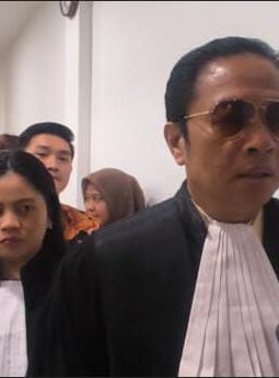 Harmison Empat Kali Mangkir, Tim Kuasa Hukum Terdakwa Protes Keras