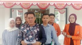 Saat Tim kuasa hukum terdakwa Yansori, Sapriadi Syamsudin, SH.MH.ditemui di PN Tipikor Palembang, Rabu (12/8/2026)