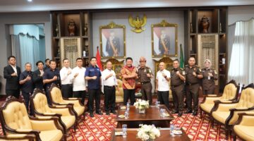 Kepala Kejaksaan Tinggi Sumatera Selatan Nurcahyo J.M.SH.MH.melakukan kunjungan silaturahmi ke sejumlah lembaga, yakni DPRD Sumsel, Griya Agung, dan Pengadilan Tinggi Palembang, Kamis (13/8/2026).