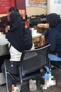 Periksa Ponsel Suami, IRT Palembang Temukan Video Perselingkuhan