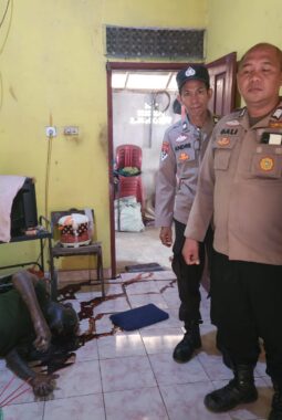 Mayat Tukimin Ditemukan Membusuk di Ruang Keluarga, Diduga Sudah 3 Hari Meninggal