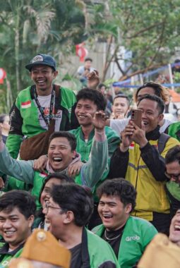 Rayakan Kemerdekaan, Pertamina Patra Niaga Undi 25 Motor untuk Ojol Lewat BOOM Periode 2
