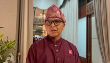 Kepala Bapenda Sumsel, Achmad Rizwan saat diwawancarai di Griya Agung Palembang. Foto: Tia