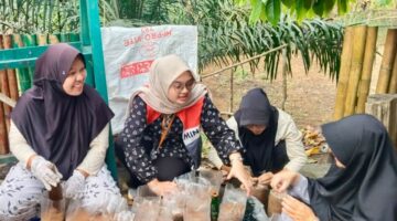 Pertamina Patra Niaga Regional Sumbagsel Sulap Limbah Serbuk Bambu Menjadi Peluang Usaha melalui Budidaya Jamur Tiram