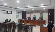 Saat JPU bacakan tuntutan pidana terhadap tiga terdakwa Kasus Dugaan korupsi BSI di PN Tipikor Palembang, Kamis (20/8/2026)