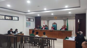 Saat JPU bacakan tuntutan pidana terhadap tiga terdakwa Kasus Dugaan korupsi BSI di PN Tipikor Palembang, Kamis (20/8/2026)