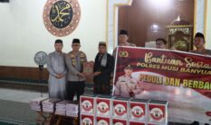 Peduli Warga, Kapolres Muba Salurkan Bansos dan Salurkan Bantuan Al-Qur’an