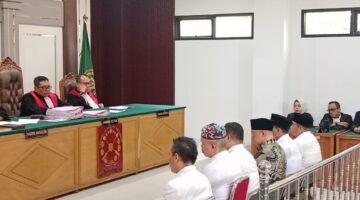Saat Majelis hakim membacakan putusan terhadap enam terdakwa disidang PN Tipikor Palembang Rabu (26/8/2026)