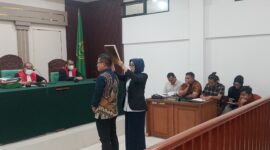 Saat sidang gugutan media digelar di PN Palembang, Senin (31/8/2026)