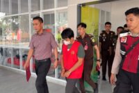 Saat tim pidsus kejari OKI melakukan penahanan terhadap tersangka Kasus dugaan korupsi KUR BRI Pampangan, Senin (31/8/2026)