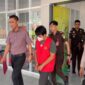 Saat tim pidsus kejari OKI melakukan penahanan terhadap tersangka Kasus dugaan korupsi KUR BRI Pampangan, Senin (31/8/2026)