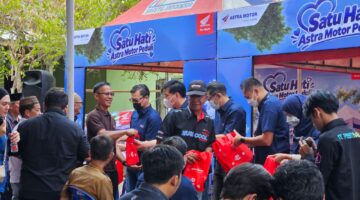 Satu Hati, Astra Motor Peduli, Hadir untuk Warga Terdampak Kabut Asap Karhutla di Kayuagung