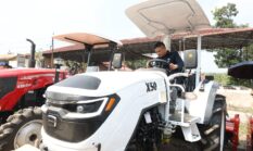 Antisipasi Dampak El Nino, Bupati OKU Timur Lanosin Salurkan Ratusan Unit Alsintan dan Pompa Air Kepada Petani