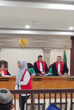 Kasir D’Best Didakwa Gelapkan Rp103,8 Juta, Modusnya Edit Struk DANA Pakai Canva