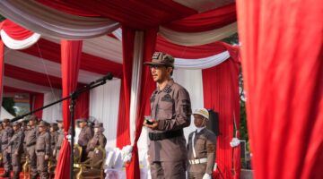 Kepala Kejati Sumsel Nurcahyo, J.M., S.H., M.H., menjadi inspektur upacara peringatan Hari Lahir Kejaksaan Republik Indonesia ke-81 di halaman Kantor Kejati Sumsel, Palembang, Rabu (2/9/2026).