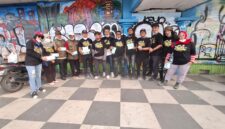 Sentra Budi Perkasa - Yayasan Kawan Lamo Bagikan Ratusan Masker ke Warga Palembang