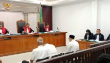 Saat tiga terdakwa jalani sidang perdana di PN Tipikor Palembang, Senin (7/9/2026)