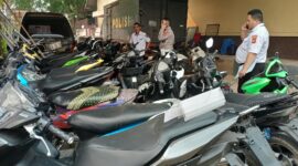 Foto : motor yang di amankan dan, foto kapolrestabes dan kasat reskrim