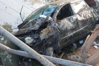 Hilang Kendali, Mobil Avanza Dikendarai Oleh Dokter Muda Ini Nyemplung 