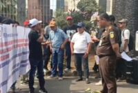 Saat PST gelar aksi damai di kejati Sumsel, Selasa (8/9/2026)