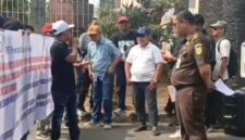 Saat PST gelar aksi damai di kejati Sumsel, Selasa (8/9/2026)