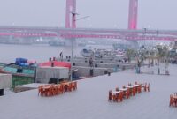 Kabut Asap yang Terlihat menutupi Jembatan Ampera Palembang 