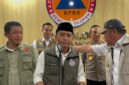 Menteri Kehutanan Raja Juli Antoni saat diwawancarai langsung usai rapat koordinasi penanganan karhutla di Kantor BPBD Sumsel, Selasa (15/9/2026). Foto: Tia