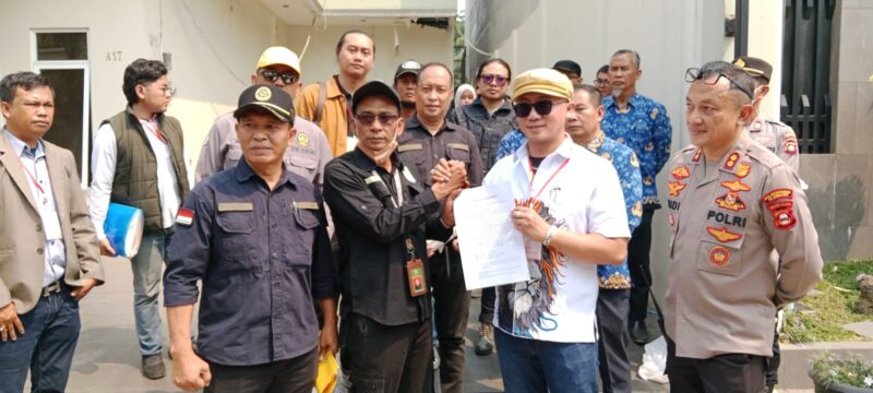 Kuasa hukum ADJIS selaku pemenang lelang, Redho Junaidi, SH, MH didampingi panitia PN Palembang, kamis (17/9/2026)