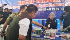 Foto pemusnahan oleh Gubernur Sumsel