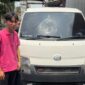 Foto korban bersam mobil nya