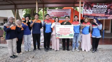 Dukung Petugas Satgas Karhutla, Pertamina Patra Niaga Kilang Plaju Kembali Salurkan Bantuan Logistik ke Posko BPBD Sumsel