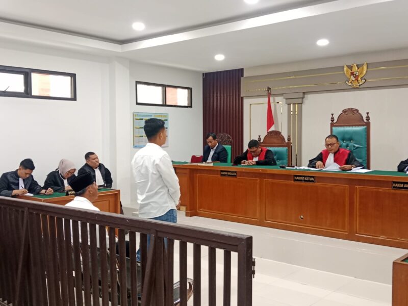 Foto : Majelis Hakim bacakan putusan terhadap kedua terdakwa kasus dugaan korupsi irigasi muara Enim disidang PN Tipikor Palembang, Senin (21/9) 2026)