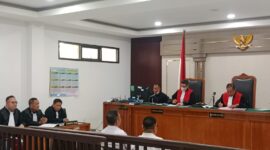 Suasana persidangan di PN Tipikor  Palembang selasa (22/9/2026) saat JPU bacakan dakwaan kedua terdakwa.