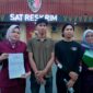Foto : Pelapor didampingi kuasa hukum LBH Bima Sakti