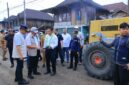 Gubernur Sumsel, Herman Deru saat meninjau pemeliharaan dan rekonstruksi jalan di Desa Seleman Ulu, Kecamatan Muara Pinang, Kabupaten Empat Lawang, Selasa (22/9/2026). foto: pemprov sumsel
