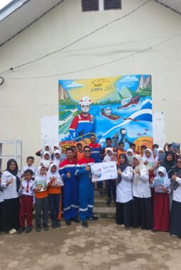 Tingkatkan Literasi Maritim dan Aksi Sosial, PTK Sulap 57 Perpustakaan Hingga Santunan di Wilayah Operasional