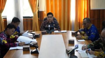 fhoto : sekda pagar alam zaily oktosab fitri abidin pimpin rapat tim indeks nspk manajemen asn