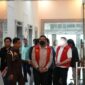 Saat JPU melakukan tahap II, Wakil Bupati PALI nonaktif Iwan Tuaji dan Alhefy Kurniawan diserahkan dalam perkara dugaan gratifikasi dan/atau suap proyek PALI 2024.